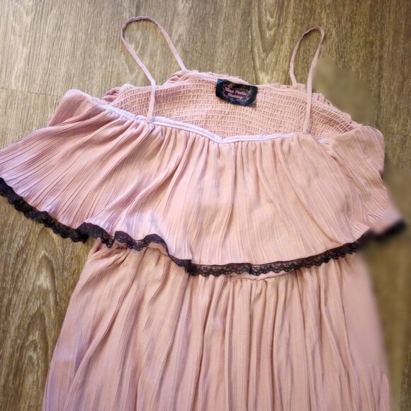 Plus size Wax Poetic Clothing off the Shoulder Summer Dress with Straps - Picture 8 of 13